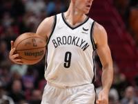 转会期菲尼克斯太阳调整名单以备欧联，队长鼓劲环节打磨，态度坚定，年轻球员得到机会的简单介绍-爱游戏ayx入口平台