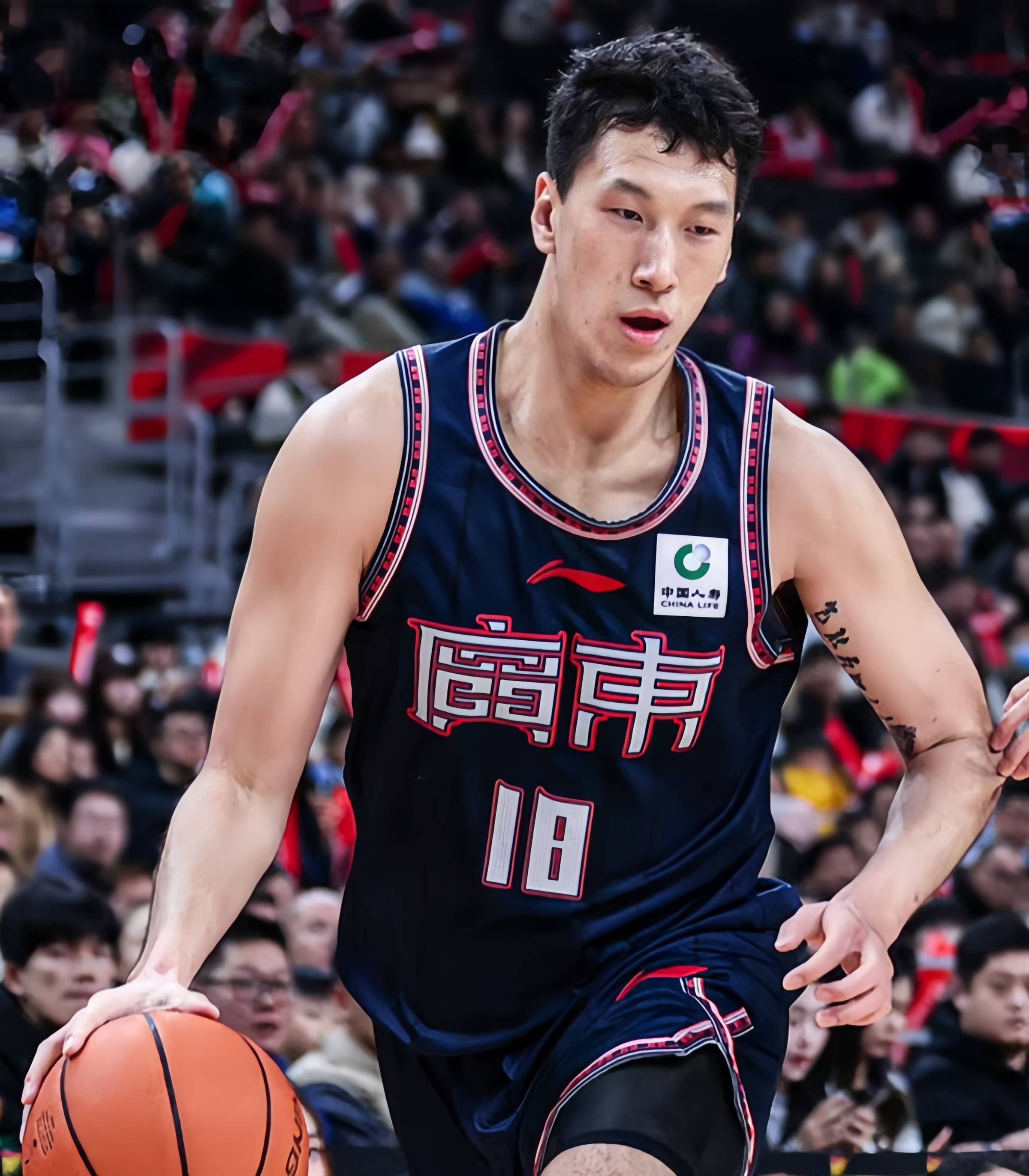 NBA常规赛今夜再迎强敌，广东宏远止住颓势，主帅态度——更衣室稳定，训练强度明显提升的简单介绍
