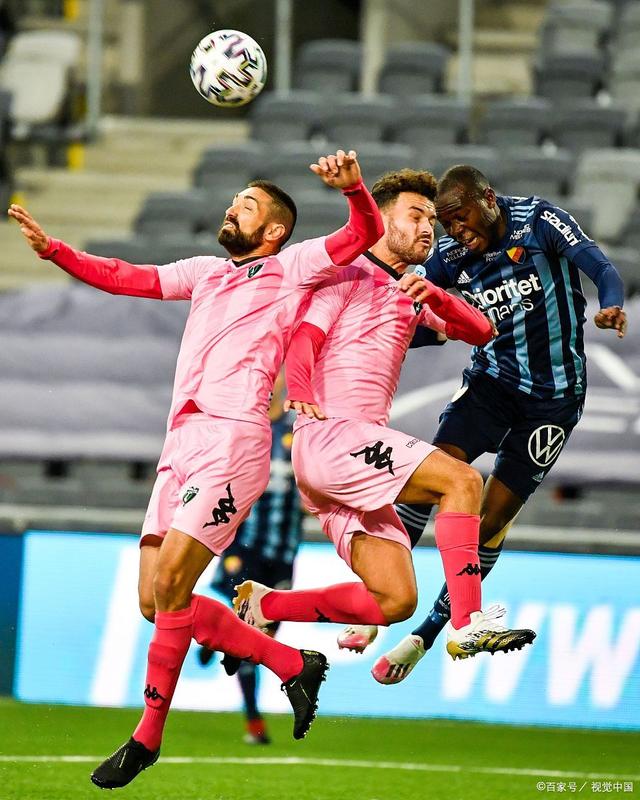 单板滑雪前刃推坡技巧图解 单板滑雪前刃推坡技巧图解