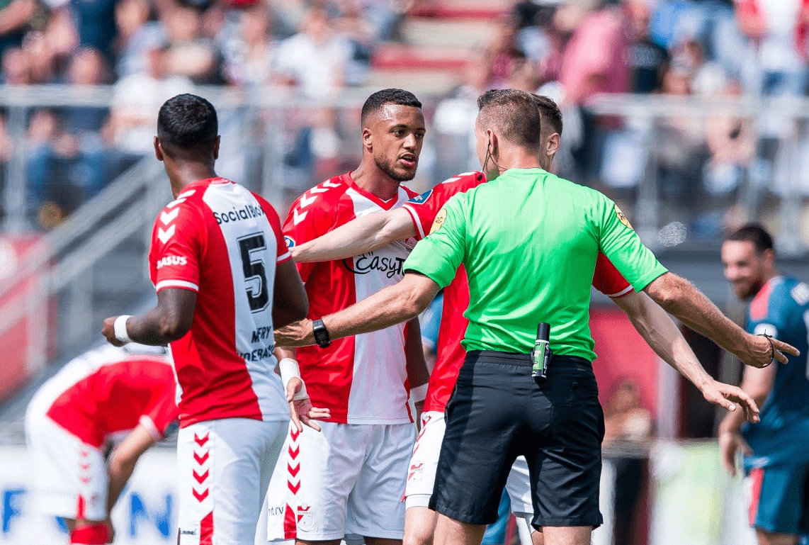 单板滑雪前刃推坡技巧图解 单板滑雪前刃推坡技巧图解